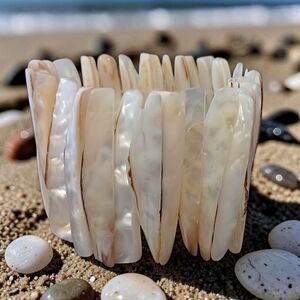 .Vtg Mother Of Pearl Bracelet MOP Chunky Stretch Wide Pieces Brutalist Boho Chic